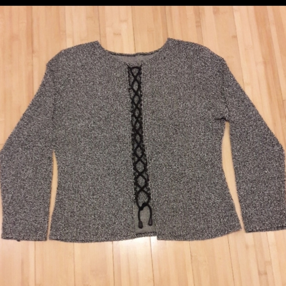 Women's Two piece Top/Skirt casual set. - Picture 4 of 8